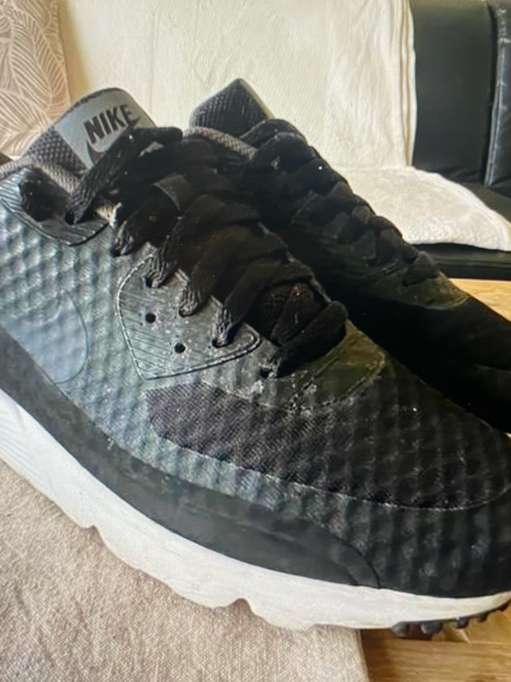 Nike Men’s Black and White Textured Running Sneakers